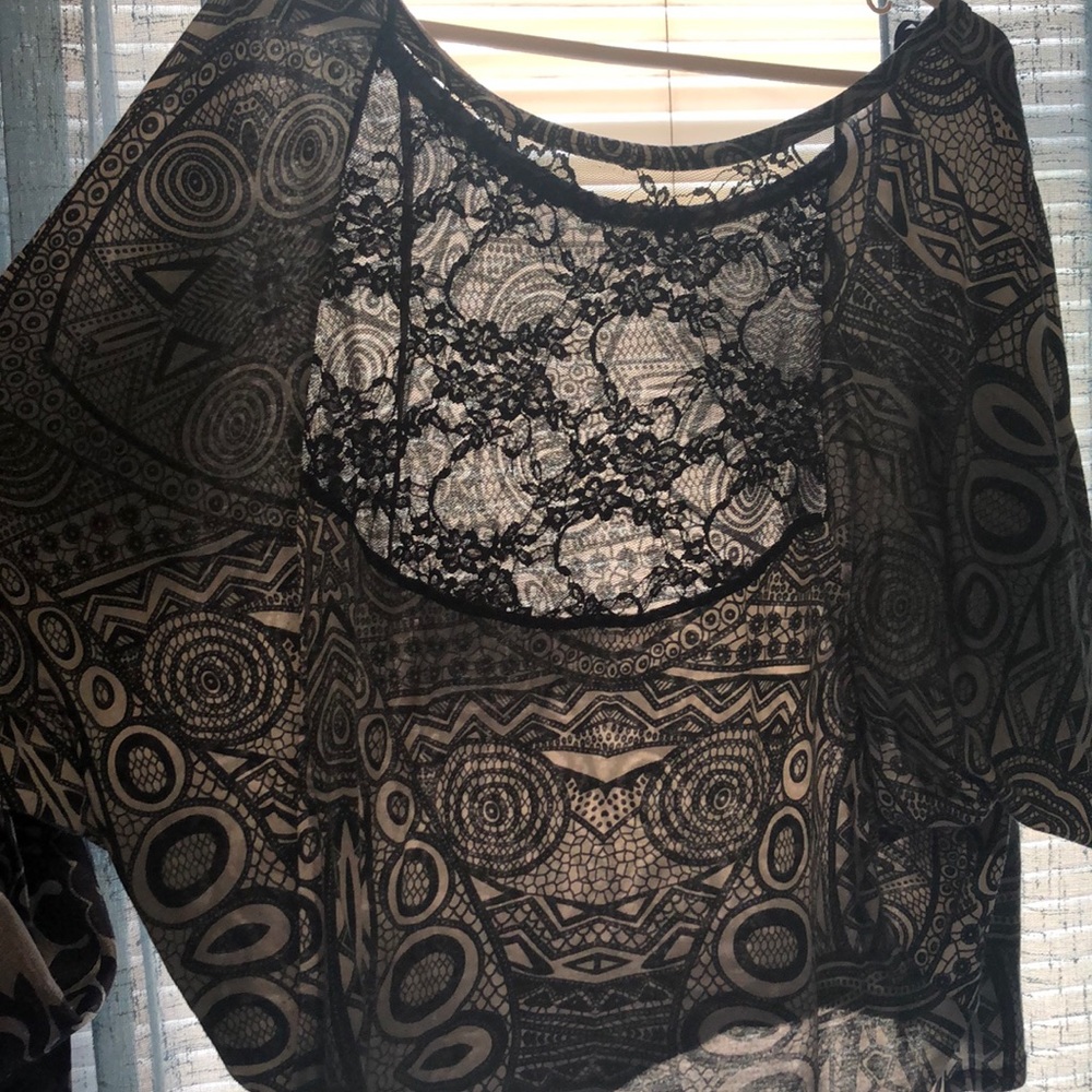 Blouse - Picture 2 of 2